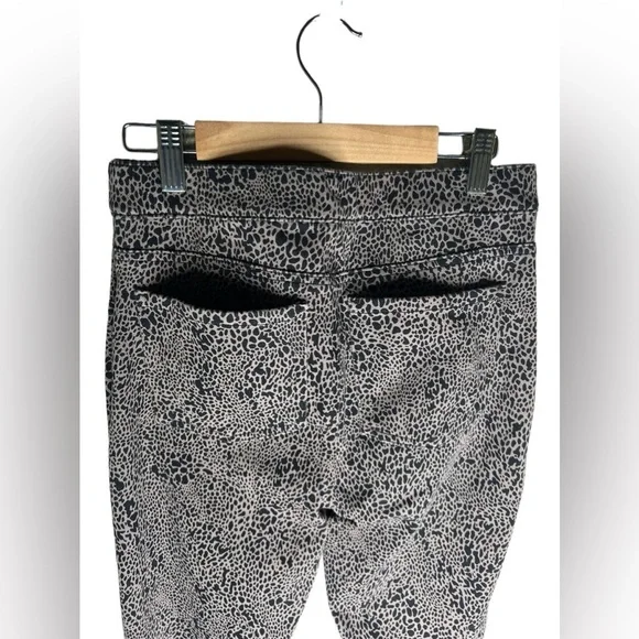 Spanx Ankle -Jean-ish Leggings Desert Dot Tummy Shaping - Picture 9 of 16